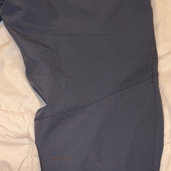 Lulu lemon gray wind pants - Picture 8 of 9